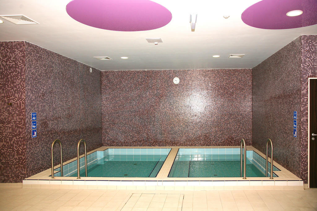 Sarkany Apartman, Sarkany Wellness Es Gyogyfuerdo Nyírbátor Bagian luar foto