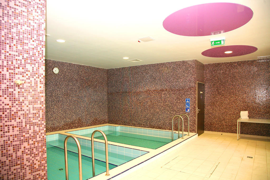 Sarkany Apartman, Sarkany Wellness Es Gyogyfuerdo Nyírbátor Bagian luar foto