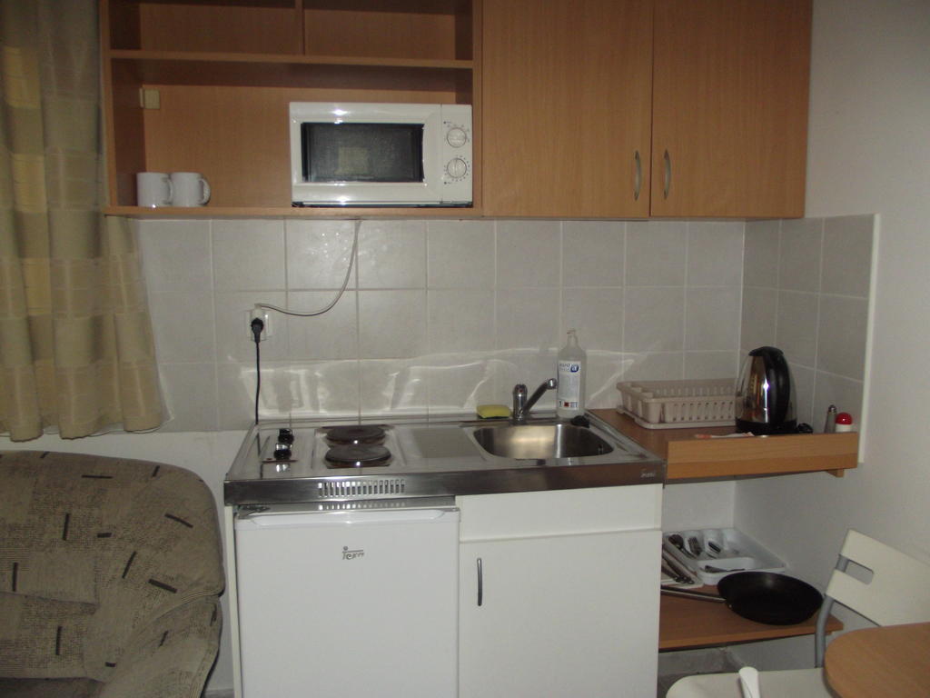 Sarkany Apartman, Sarkany Wellness Es Gyogyfuerdo Nyírbátor Ruang foto