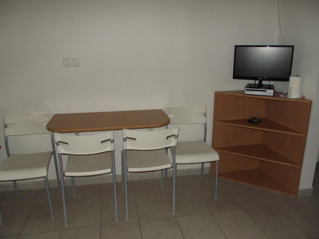 Sarkany Apartman, Sarkany Wellness Es Gyogyfuerdo Nyírbátor Ruang foto