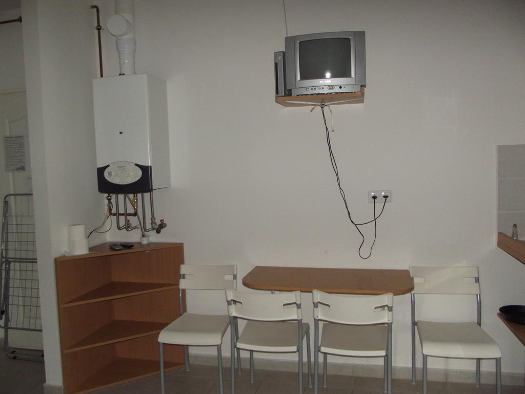 Sarkany Apartman, Sarkany Wellness Es Gyogyfuerdo Nyírbátor Ruang foto